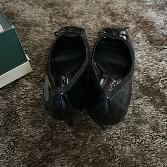 NIB Black Patent Peep Toe Bow Wedge - Picture 3 of 4